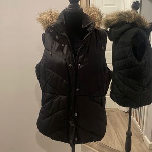 Banana republic black fleece lined puffer vest XL detachable hood full zip